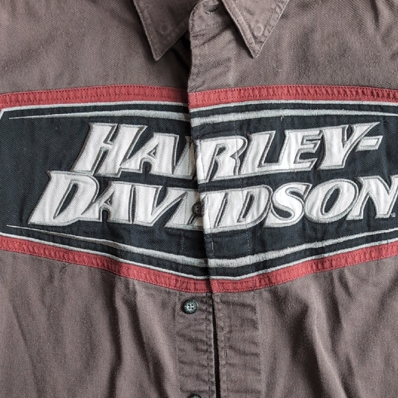 Harley-Davidson Men's Red and Gray Shirt - Picture 3 of 12